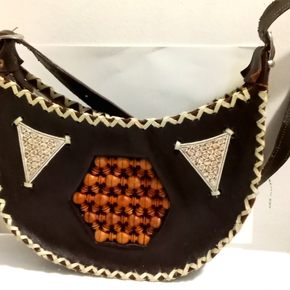 Vtg Super Rare 1970s Leather Mother of pearl bag